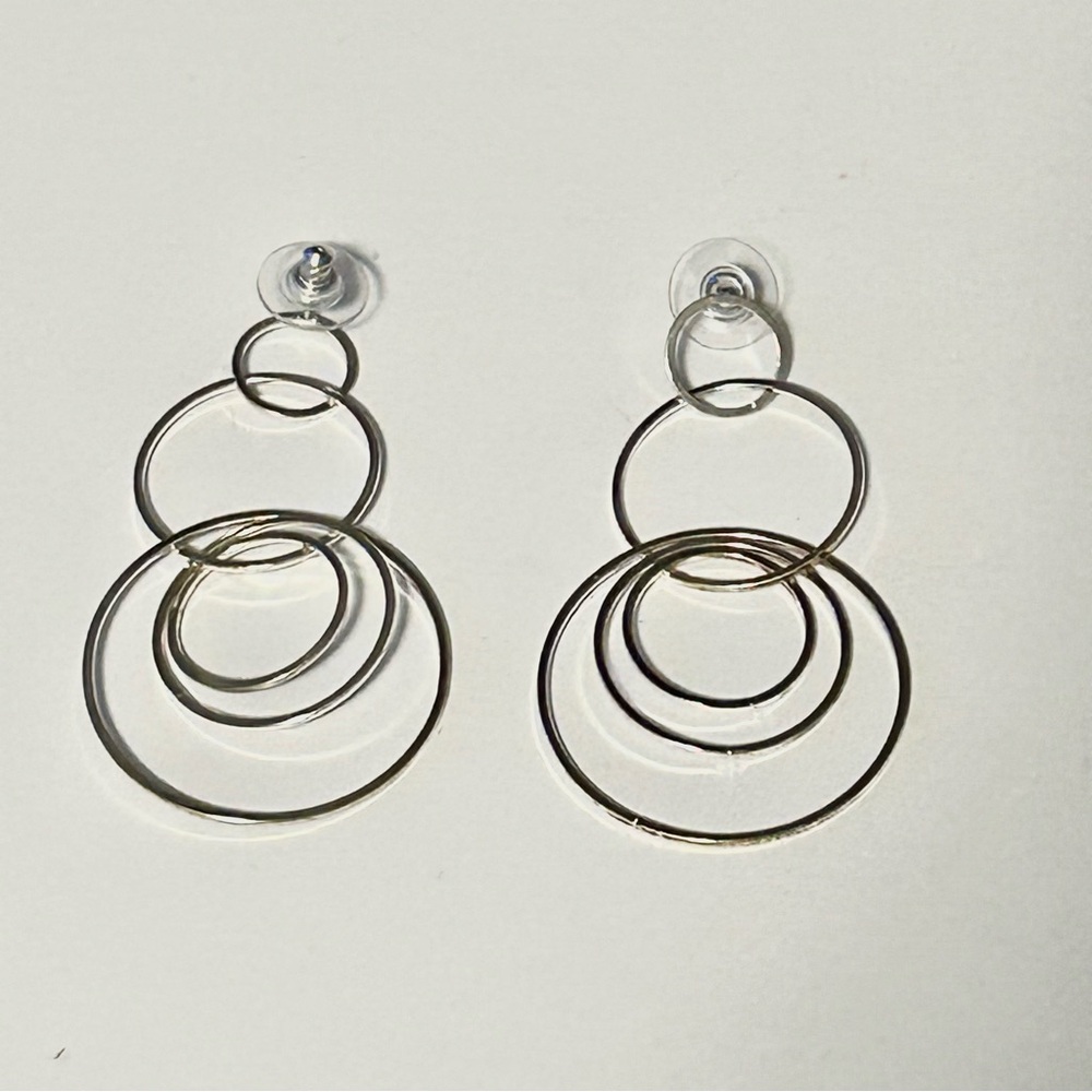 Silver Toned Floating Circles Multi Hoops Post  Earrings (NWOT)